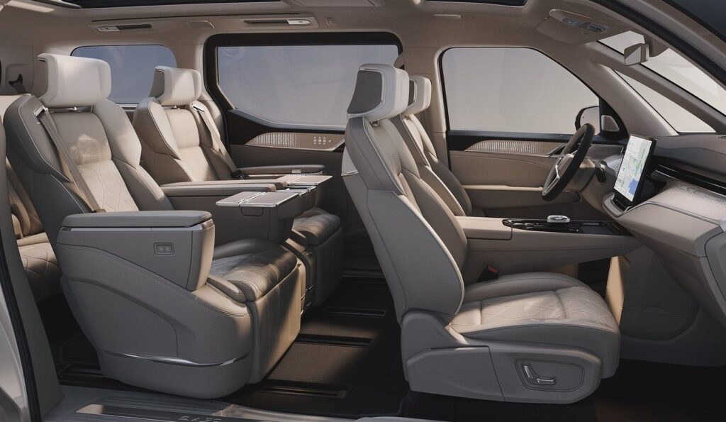 Volvo EM90 Interior